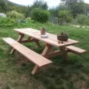 Table d'extérieur avec banc